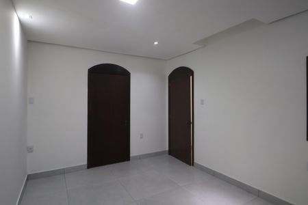 Casa à venda com 186m², 2 quartos e 4 vagasSuíte 1