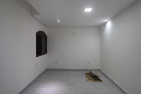 Casa à venda com 186m², 2 quartos e 4 vagasSuíte 1