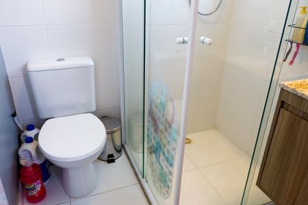 Apartamento à venda com 58m², 2 quartos e 1 vaga Apartamento à venda com 58m², 2 quartos e 1 vagaBanheiro da Suíte