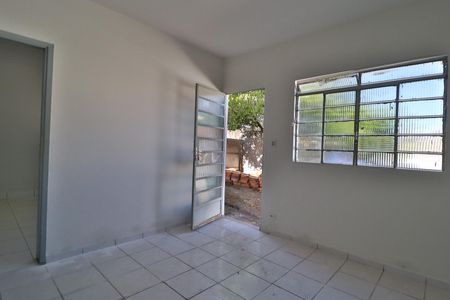 Casa para alugar com 75m², 2 quartos e 1 vagaSala