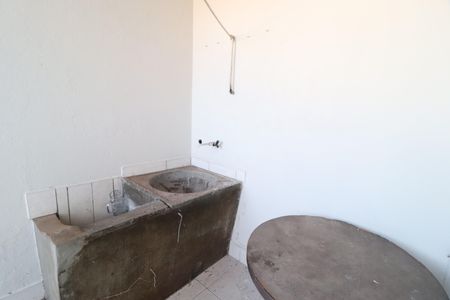 Casa para alugar com 75m², 2 quartos e 1 vagaÁrea de Serviço