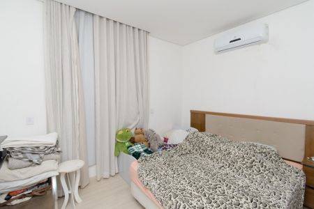 Apartamento à venda com 167m², 3 quartos e 2 vagasQuarto 2