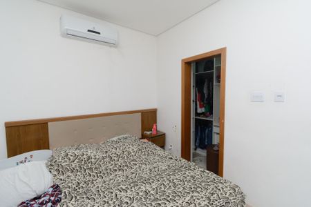 Apartamento à venda com 167m², 3 quartos e 2 vagasQuarto 2