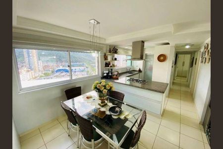 Apartamento para alugar com 111m², 3 quartos e 2 vagas Apartamento para alugar com 111m², 3 quartos e 2 vagasCozinha