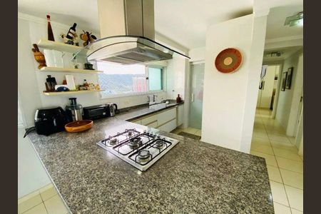 Apartamento para alugar com 111m², 3 quartos e 2 vagas Apartamento para alugar com 111m², 3 quartos e 2 vagasCozinha