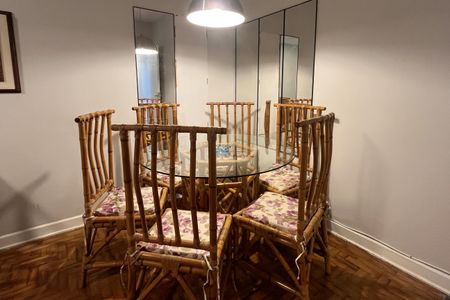 Apartamento para alugar com 66m², 1 quarto e 1 vagaSala