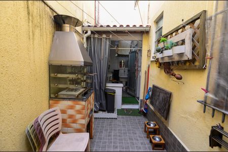 Casa à venda com 104m², 4 quartos e sem vagaÁrea de Serviço