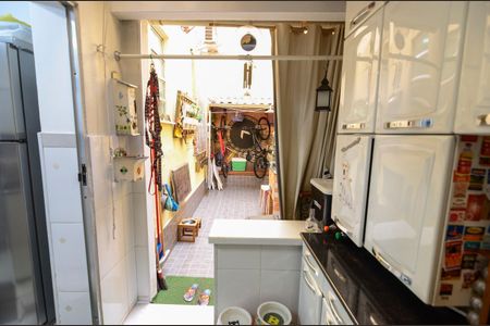 Casa à venda com 104m², 4 quartos e sem vagaÁrea de Serviço