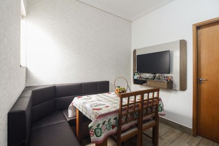 Casa de condomínio à venda com 45m², 2 quartos e 1 vaga Casa de condomínio à venda com 45m², 2 quartos e 1 vagaSala