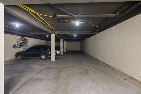 Casa de condomínio à venda com 45m², 2 quartos e 1 vaga Casa de condomínio à venda com 45m², 2 quartos e 1 vagaCondomínio - Garagem