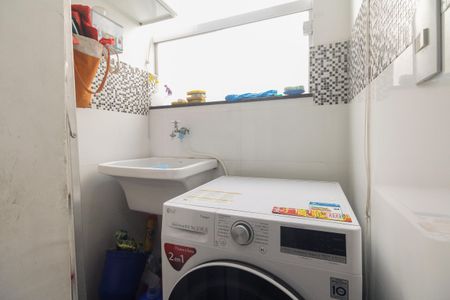 Casa de condomínio à venda com 45m², 2 quartos e 1 vaga Casa de condomínio à venda com 45m², 2 quartos e 1 vagaÁrea de Serviço