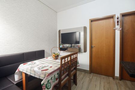 Casa de condomínio à venda com 45m², 2 quartos e 1 vaga Casa de condomínio à venda com 45m², 2 quartos e 1 vagaSala