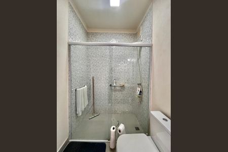 Banheiro de apartamento à venda com 1 quarto, 46m² em Jardim Brasil, Campinas