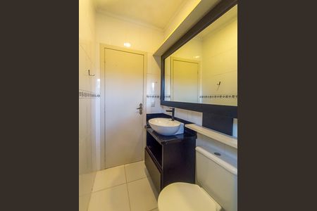 Casa à venda com 157m², 3 quartos e 2 vagas Casa à venda com 157m², 3 quartos e 2 vagasBanheiro da Suíte