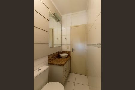 Casa à venda com 157m², 3 quartos e 2 vagas Casa à venda com 157m², 3 quartos e 2 vagasBanheiro