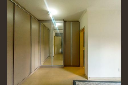 Casa à venda com 157m², 3 quartos e 2 vagas Casa à venda com 157m², 3 quartos e 2 vagasSuíte