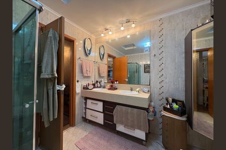 Apartamento à venda com 467m², 4 quartos e 3 vagasBanheiro da Suíte 4