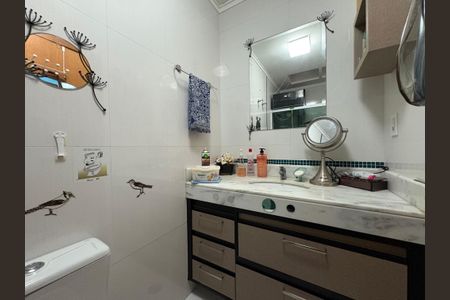 Apartamento à venda com 467m², 4 quartos e 3 vagasBanheiro da Suíte 2