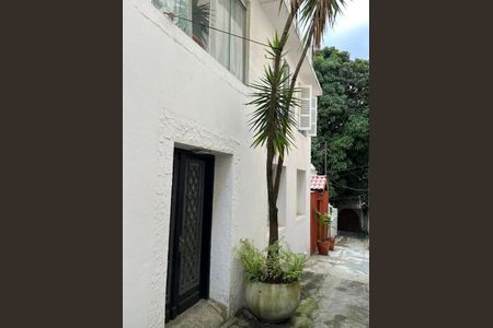 Casa à venda com 76m², 2 quartos e sem vaga Casa à venda com 76m², 2 quartos e sem vagaFoto 01