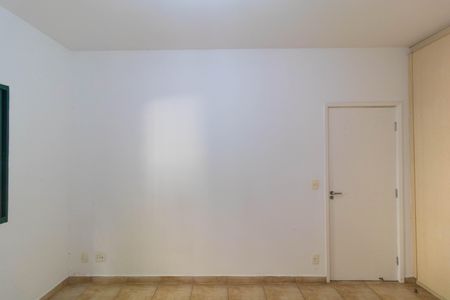 Casa à venda com 257m², 3 quartos e 2 vagas Casa à venda com 257m², 3 quartos e 2 vagasQuarto 02