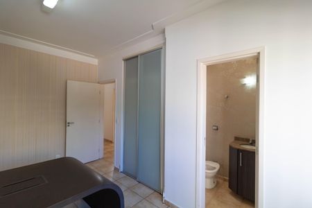 Casa à venda com 257m², 3 quartos e 2 vagas Casa à venda com 257m², 3 quartos e 2 vagasQuarto 05 da Casa 02 (Sobrado)