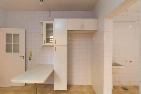 Casa à venda com 257m², 3 quartos e 2 vagas Casa à venda com 257m², 3 quartos e 2 vagasCozinha