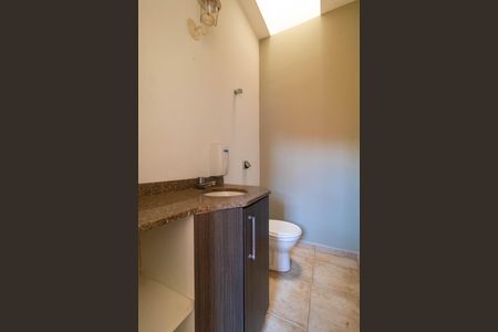 Casa à venda com 257m², 3 quartos e 2 vagas Casa à venda com 257m², 3 quartos e 2 vagasLavabo da Casa 02 (Sobrado)