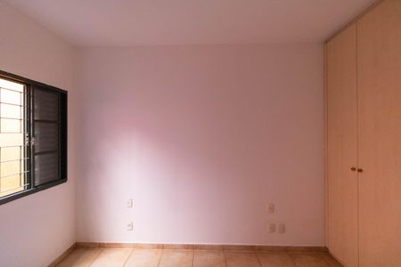 Casa à venda com 257m², 3 quartos e 2 vagas Casa à venda com 257m², 3 quartos e 2 vagasQuarto 01