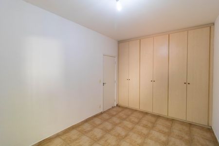 Casa à venda com 257m², 3 quartos e 2 vagas Casa à venda com 257m², 3 quartos e 2 vagasQuarto 02