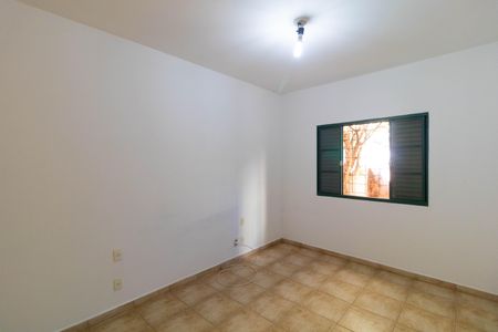 Casa à venda com 257m², 3 quartos e 2 vagas Casa à venda com 257m², 3 quartos e 2 vagasQuarto 02