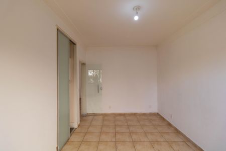 Casa à venda com 257m², 3 quartos e 2 vagas Casa à venda com 257m², 3 quartos e 2 vagasQuarto 04 da Casa 02 (Sobrado)