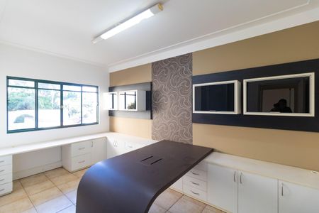 Casa à venda com 257m², 3 quartos e 2 vagas Casa à venda com 257m², 3 quartos e 2 vagasQuarto 05 da Casa 02 (Sobrado)