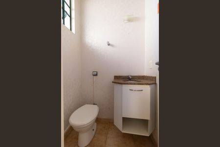 Casa à venda com 257m², 3 quartos e 2 vagas Casa à venda com 257m², 3 quartos e 2 vagasLavabo do Quarto 04 da Casa 02 (Sobrado)