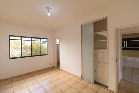 Casa à venda com 257m², 3 quartos e 2 vagas Casa à venda com 257m², 3 quartos e 2 vagasQuarto 04 da Casa 02 (Sobrado)