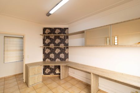 Casa à venda com 257m², 3 quartos e 2 vagas Casa à venda com 257m², 3 quartos e 2 vagasQuarto 01 da Casa 02 (Sobrado)