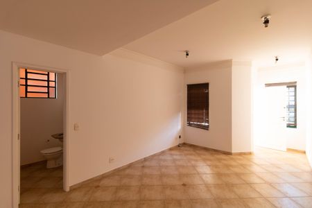 Casa à venda com 257m², 3 quartos e 2 vagas Casa à venda com 257m², 3 quartos e 2 vagasSala