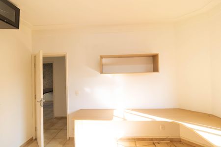 Casa à venda com 257m², 3 quartos e 2 vagas Casa à venda com 257m², 3 quartos e 2 vagasQuarto 03 da Casa 02 (Sobrado)