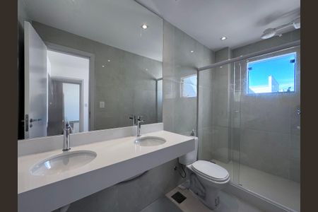 Apartamento à venda com 198m², 3 quartos e 2 vagas Apartamento à venda com 198m², 3 quartos e 2 vagasSuíte - Banheiro