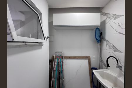 Apartamento à venda com 198m², 3 quartos e 2 vagas Apartamento à venda com 198m², 3 quartos e 2 vagasÁrea de Serviço