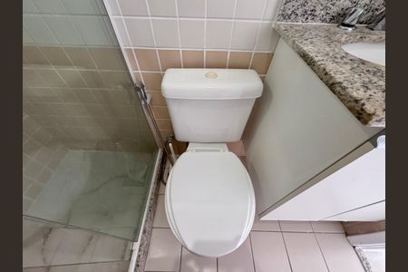 Apartamento à venda com 198m², 3 quartos e 2 vagas Apartamento à venda com 198m², 3 quartos e 2 vagasBanheiro Social
