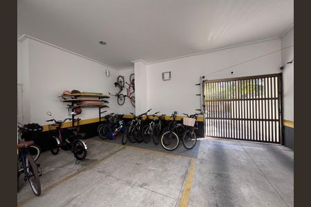 Apartamento à venda com 198m², 3 quartos e 2 vagas Apartamento à venda com 198m², 3 quartos e 2 vagasÁrea comum