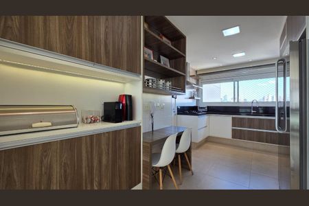 Apartamento à venda com 185m², 4 quartos e 4 vagas