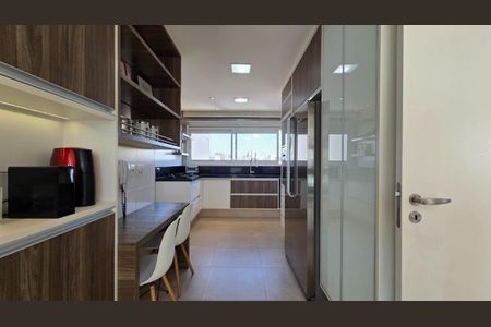 Apartamento à venda com 185m², 4 quartos e 4 vagas