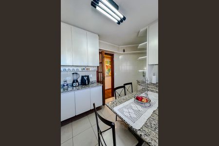 Apartamento para alugar com 133m², 3 quartos e 2 vagasCozinha