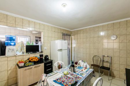 Casa à venda com 300m², 4 quartos e 2 vagas Casa à venda com 300m², 4 quartos e 2 vagasCozinha
