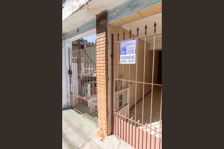 Casa à venda com 300m², 4 quartos e 2 vagasFachada + Plaquinha