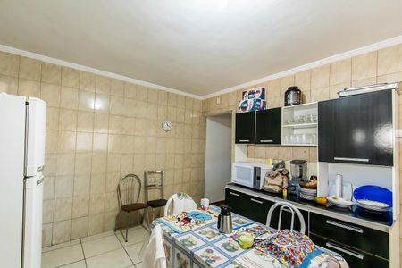 Casa à venda com 300m², 4 quartos e 2 vagas Casa à venda com 300m², 4 quartos e 2 vagasCozinha