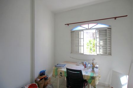 Casa à venda com 208m², 3 quartos e 2 vagasQuarto 3