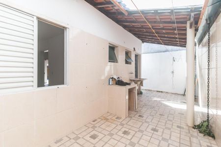 Casa de condomínio para alugar com 49m², 2 quartos e 3 vagas Casa de condomínio para alugar com 49m², 2 quartos e 3 vagasÁrea de Serviço/Quintal dos Fundos
