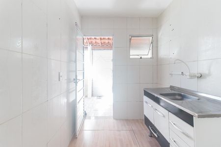 Casa de condomínio para alugar com 49m², 2 quartos e 3 vagas Casa de condomínio para alugar com 49m², 2 quartos e 3 vagasCozinha